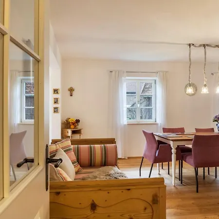 Lina Apartment *